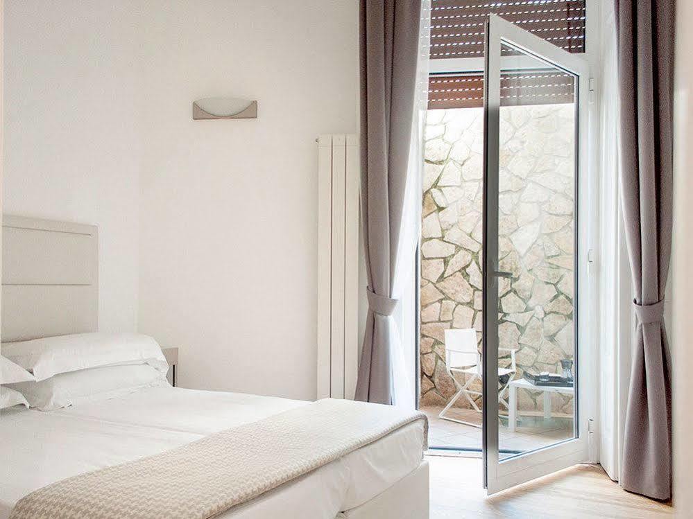Lhp Suite Napoli Parco Margherita المظهر الخارجي الصورة